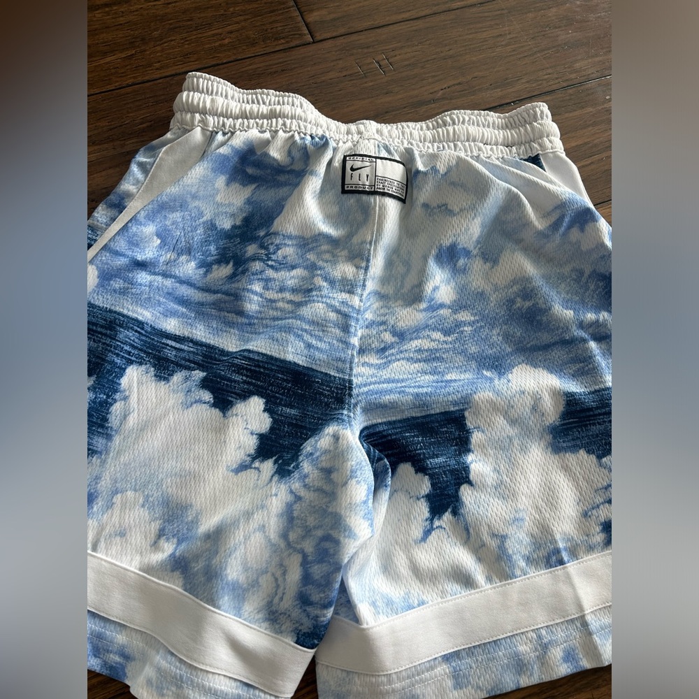 small Nike Fly basketball shorts